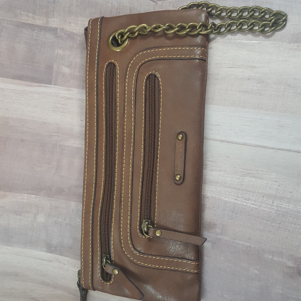 Axcess Clutch/ Wristlet